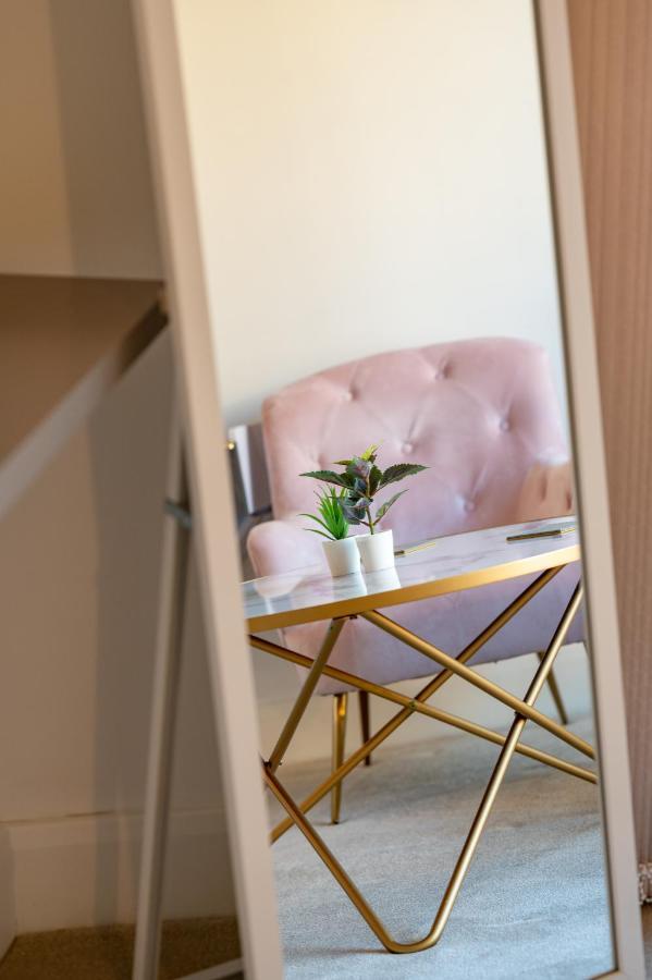Lux 2 Bedrooms - 2 Bathrooms - F7 Лондон Екстериор снимка