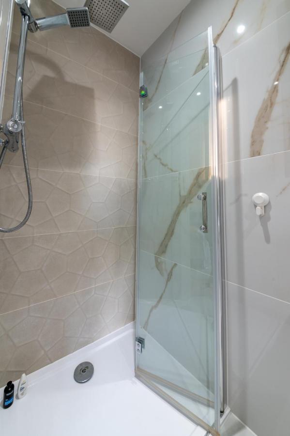 Lux 2 Bedrooms - 2 Bathrooms - F7 Лондон Екстериор снимка