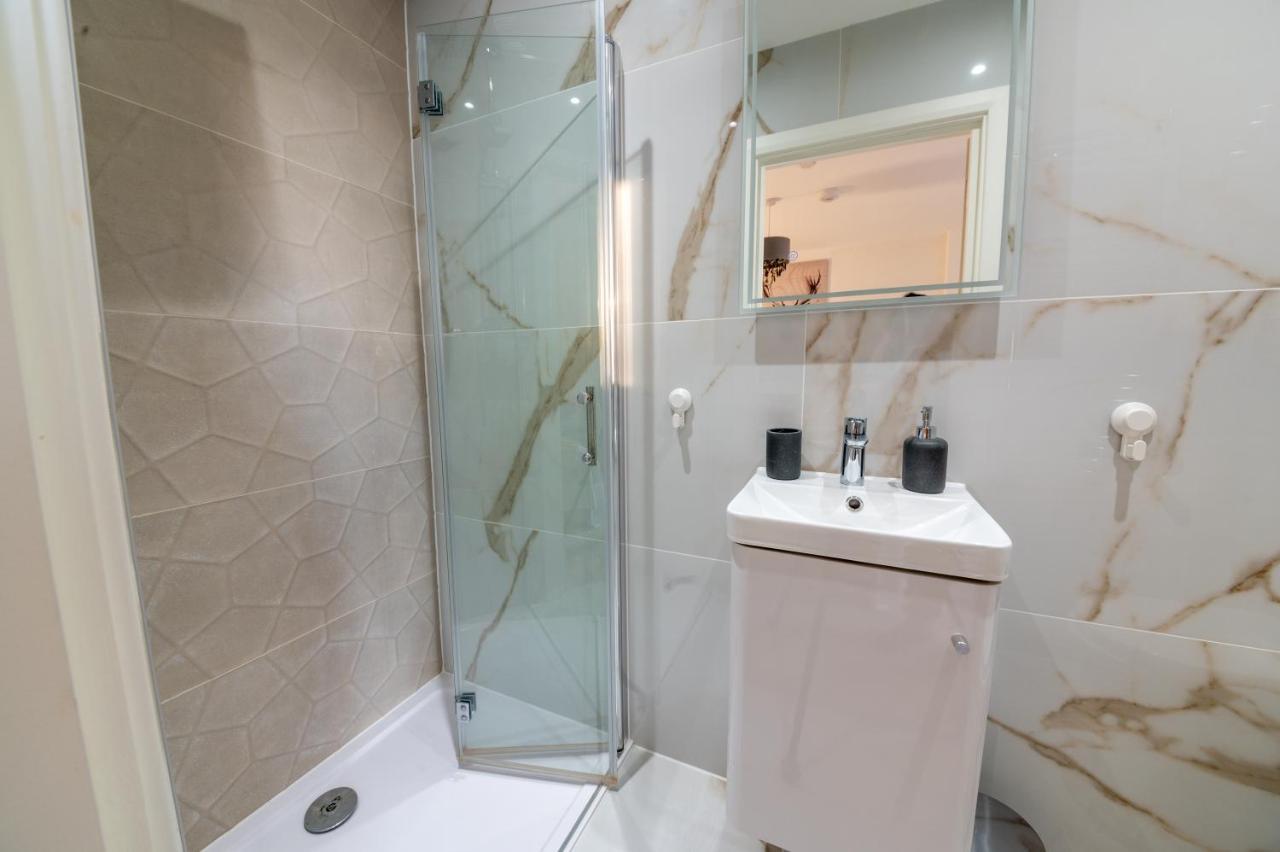 Lux 2 Bedrooms - 2 Bathrooms - F7 Лондон Екстериор снимка